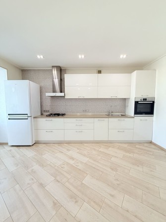 Продаж студія 56 кв ЖК Набережний квартал - фото 1