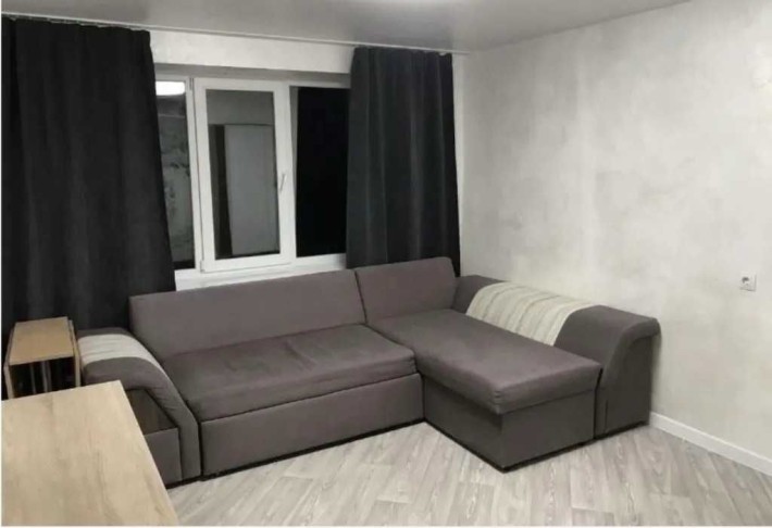 ЦЕНТР!!! Продам 2х комнатную квартиру. Цена! - фото 1