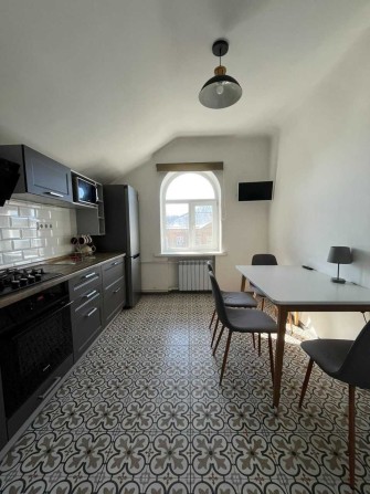 Продам 2-к квартиру (сталинка 51м2) с ремонтом на пр. Нигояна / Мазепы - фото 1