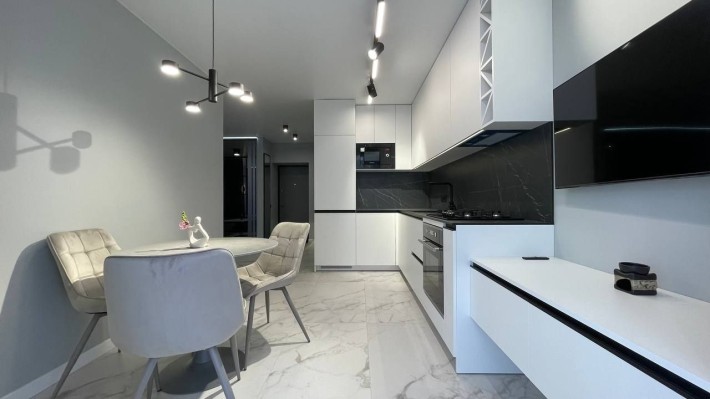 Продаётся стильная 2-комнатная квартира в ЖК «Счастливый 2» 69500$ - фото 1