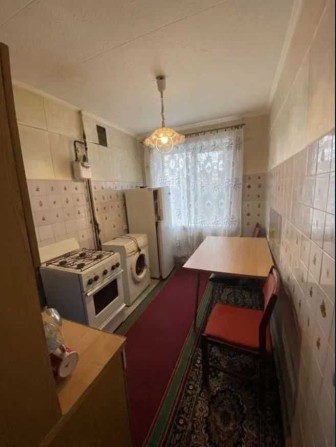 2 кім не кутова на середньому поверсі в районі КАРАВАНА (717908) - фото 1