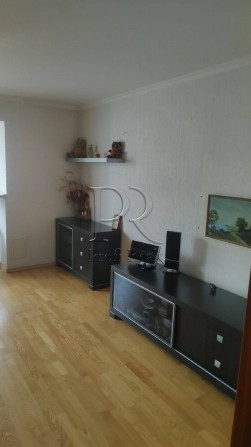 Продається 3 кімнатна квартира,Дарницький, вулиця Юрія Литвинського 47 - фото 1