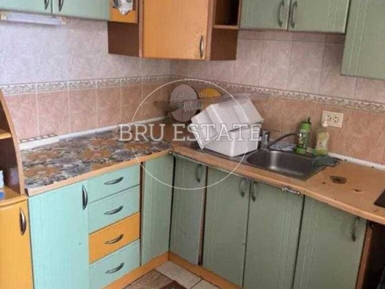 Продаж 3 к  вул. .М Екстер 10/87   Троєщина Київ