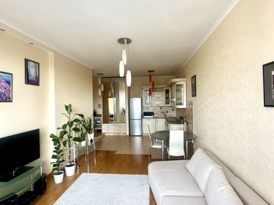 Продаж 1к квартири 51м2 Голосіївский р-н Деміївська