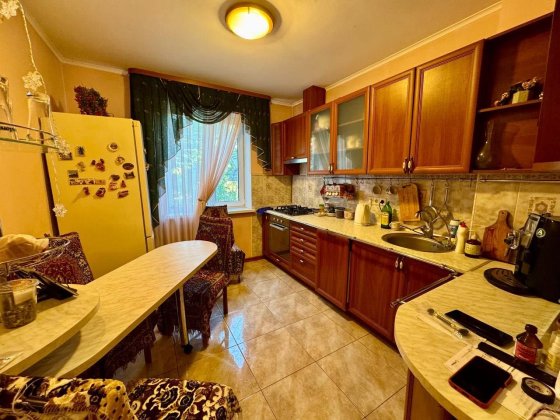 Продаж 5-к квартири з ремонтом Закревського 43 1 поверх без % Киев