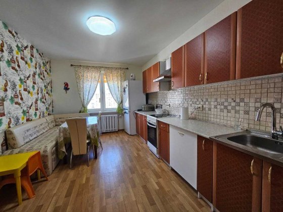Продам 2-к квартиру з ремонтом Урлівська, 34 Дарницький р-н