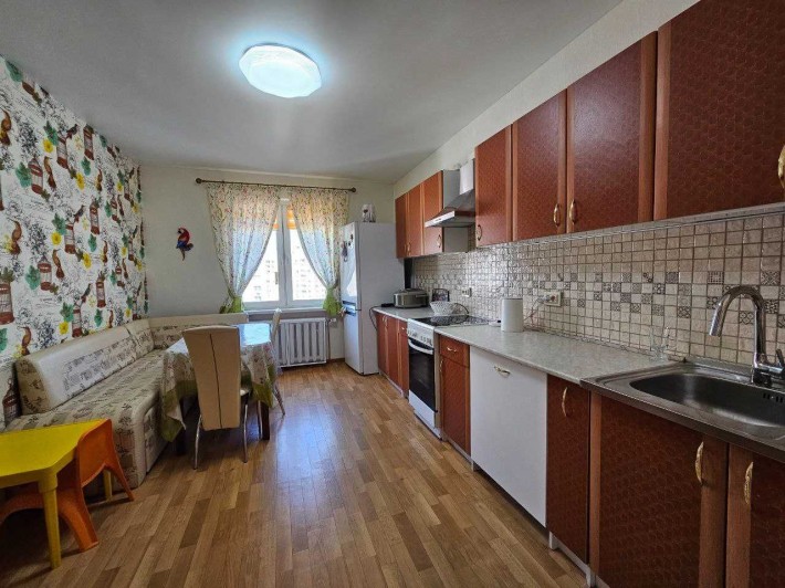 Продам 2-к квартиру з ремонтом Урлівська, 34 Дарницький р-н - фото 1