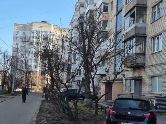 Без комісії! Продаж 1 кім.кв. вул.Новопирогівська,б.31 Київ