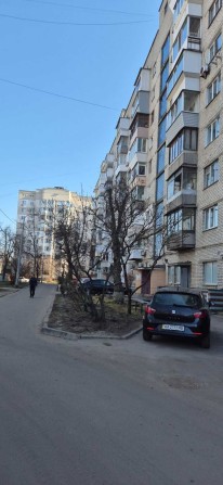 Без комісії! Продаж 1 кім.кв. вул.Новопирогівська,б.31 - фото 1