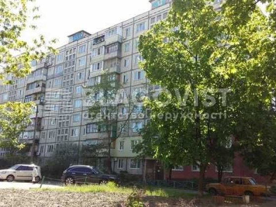 Продам 3 ком Малиновського Героїв Азов 28а метро Оболонь 5 хв ГАЗ