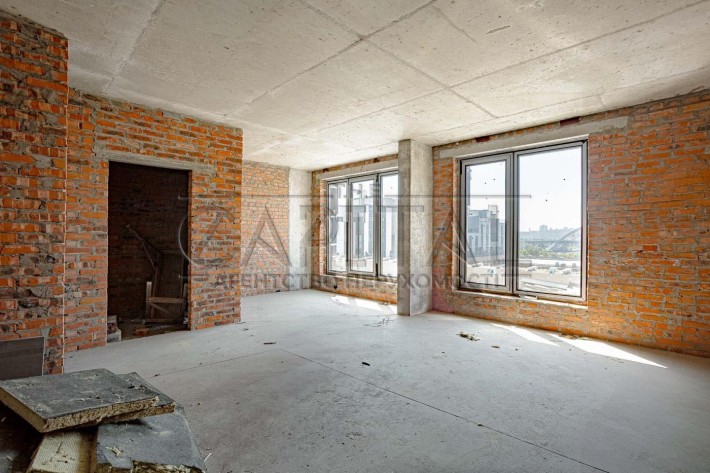 ЖК RYBALSKY. Продаж 2к 69м² з власною терасою. Будинок 11. - фото 1