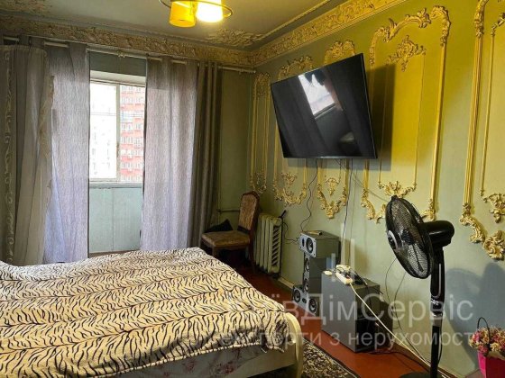 3 кімнатна квартира під ремонт Тичини 9 Березняки озеро Тельбін Киев