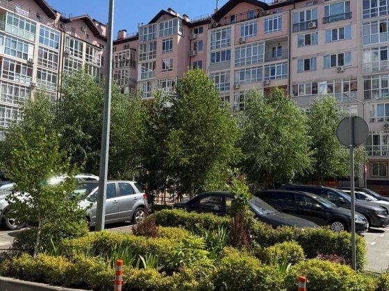 ЖК "Казка". Голосіївський р-н. вул.Лебедєва 1. Феофанія. 98 м.кв. Киев