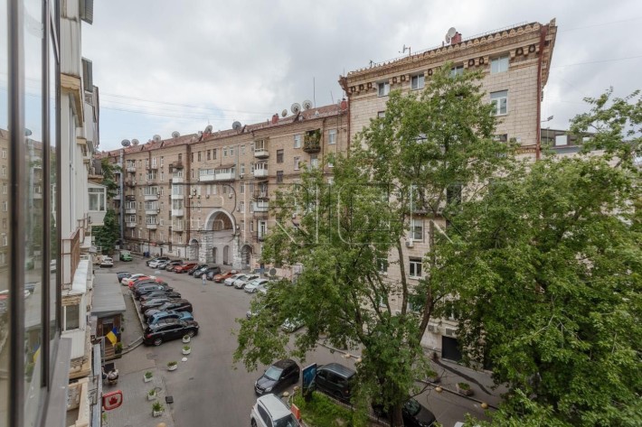 Продаж 3к квартири в центрі міста на Лютеранській, Хрещатик, Пасаж - фото 1