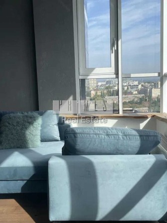 Видова 1 кімнатна ЖК Jack House 61 кв.м з стильним молодіжним ремонтом - фото 1