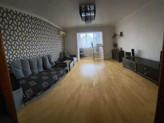 Продам 3-кімнатну квартиру, вул. Юрія Литвинського 47 Киев