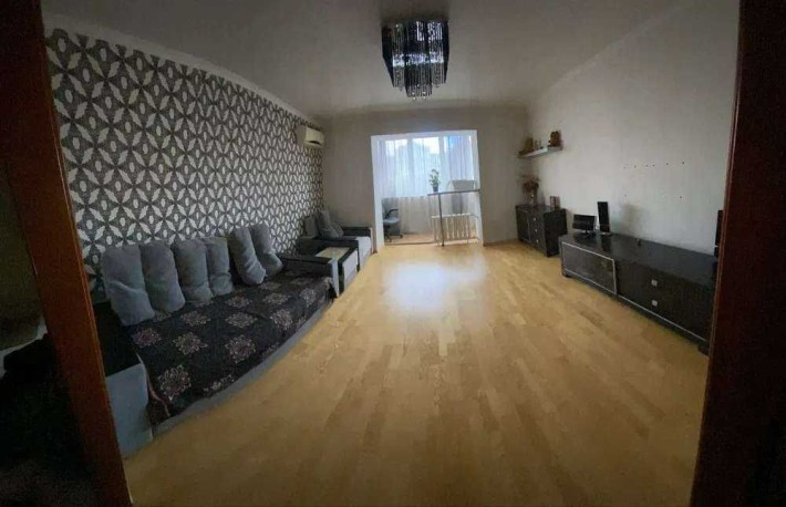 Продам 3-кімнатну квартиру, вул. Юрія Литвинського 47 - фото 1