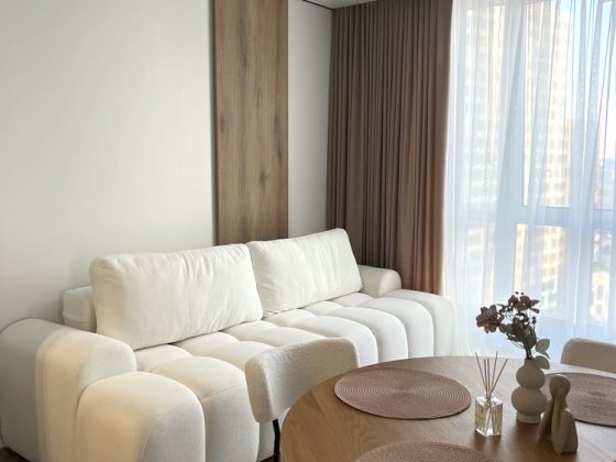 Продаж 2х кімнатної квартири ВАРШАВСЬКИЙ 3,ВЛАСНИК.