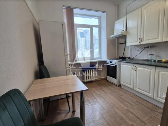 Продаж 2х кімнатної квартири 54м2 на Печерську , вул. Івана Федорова 6