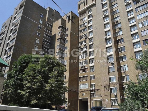 Продаж 3 кімнатної кв 68 м² у центрі Києва, вул. Антоновича, 3 поверх Київ