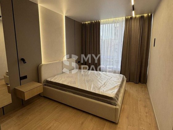 продаж 1к квартири жк Варшавський-2 вул Олександра Олеся 9-А топ ціна