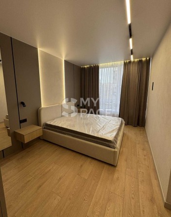 продаж 1к квартири жк Варшавський-2 вул Олександра Олеся 9-А топ ціна - фото 1