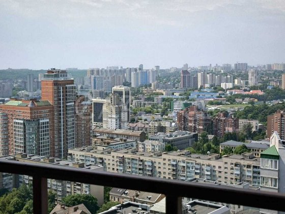 Продаж квартири у центрі Печерськ найнижча ціна 78м2 висота стелі 3м Київ