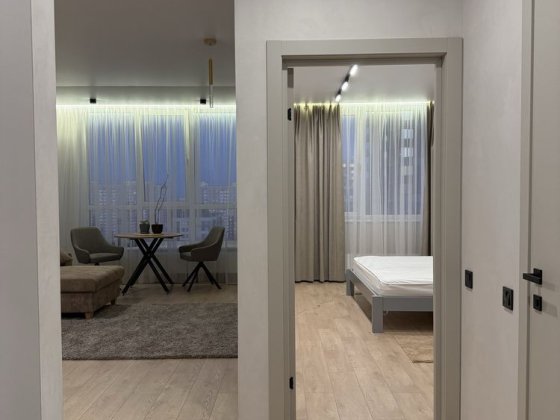 Світла та затишна 1-к квартира 46 м² Варшавский 2 Киев