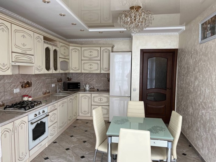 Здам хорошу 2 кімнатну квартиру в Центрі! - фото 1