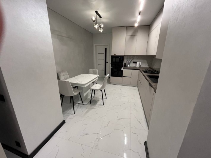 Пропонуємо вам сучасну 2х кімнатну квартиру на Дубово! - фото 1