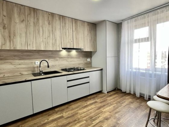 Оренда 3 кімнатна з домашніми улюбленцями