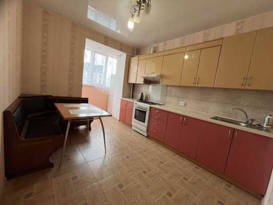 Оренда 1кімнатної укомплектованої новобудови на Озерній. 11500+кп Хмельницкий