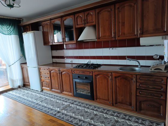 Оренда 2к в центрі міста Хмельницкий