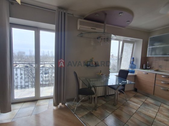 2х кімнатна. Чумаченко 34. 84 м² Запорожье