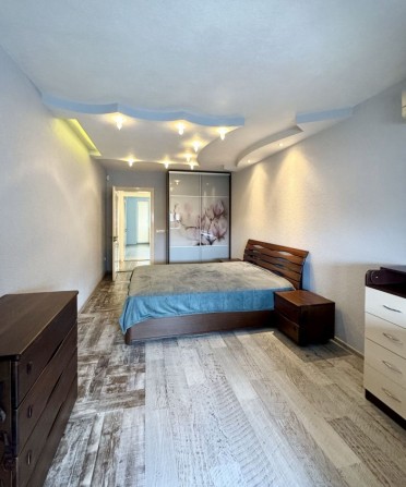 Продам 3х ком. На Коммунаре с ремонтом - фото 1