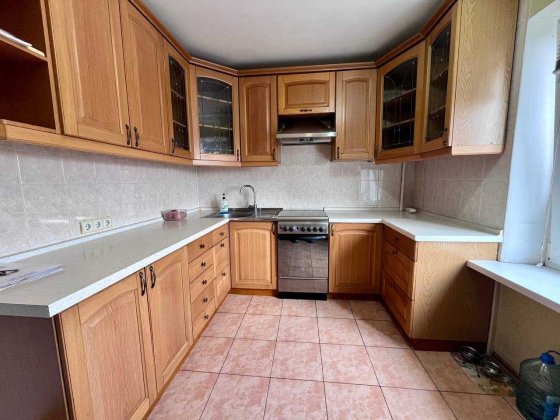 Продається 2-кімнатна квартира в центрі міста Запорожье