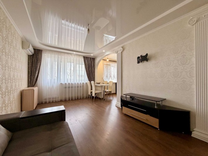 Продаж 2-кімнатної квартири з капітальним ремонтом! - фото 1