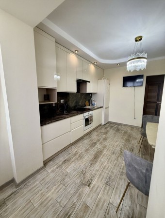 Продаж комфортної 2-кім. квартири в. Наукова - фото 1