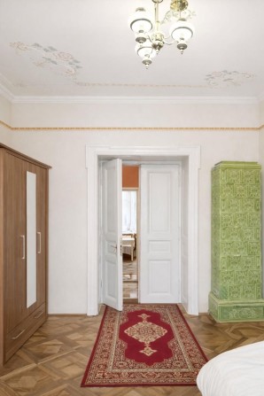 Автентична 3-кімнатна квартира в австрійському будинку - фото 1