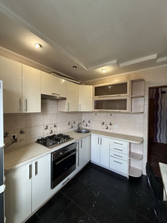 Продам 2 кімнатну квартиру  на Шкільному - фото 1