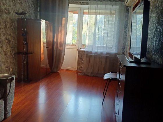 2- к.кв. Богдана Хмельницкого, Квартал , кирпич 27800$ Днепр