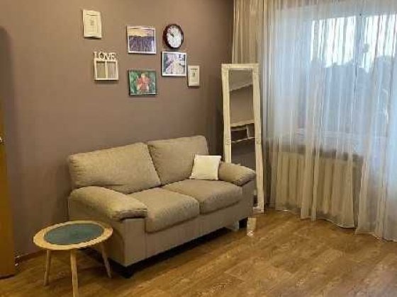 Продается 2 ком квартира , р-н БШ ,5/5 Запорожье