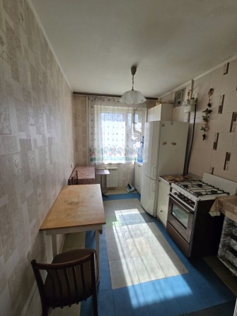 Продам 2 кім. квартиру на ж/м Парус. З газом. Терміново! - фото 1