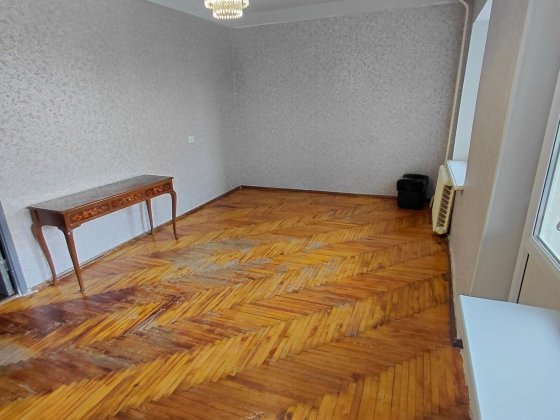 2шка з великим балконом , Висотна Запоріжжя