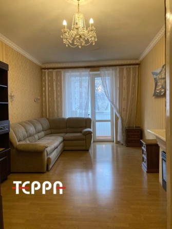 Продаж просторої 2-кімнатної квартири в центрі - фото 1