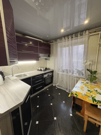 23500 у.о Продаж 2 кім квартира вул Украінська 5/5 - фото 1