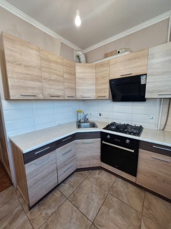 Продам Трьохкімнатну квартиру - фото 1