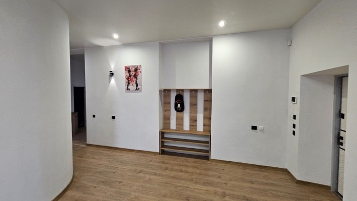 Продам 3к квартиру 90 кв.м. з окремим входом - фото 1