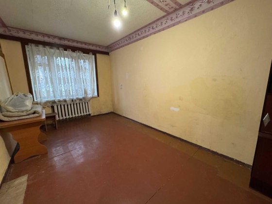 Продам 2 комнатную квартиру Титова (на пересечении с Г.Сталинграда) Днепр