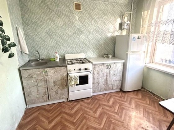 Продается 2 ком кв в Бородинском р-не по ул Маршала Чуйкова Запорожье